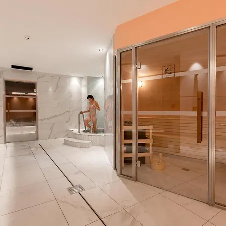 Hotel Rivage & 4*