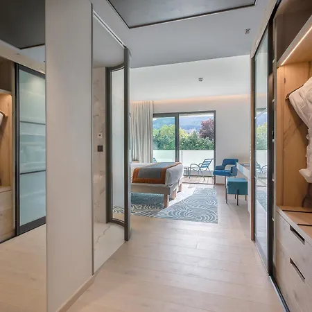 وسبا ريفاج فندق 4*